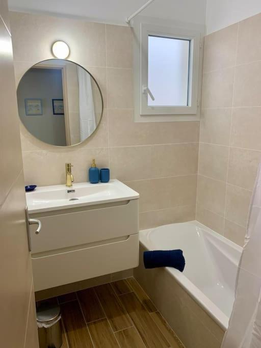 Villa Bleu Marine Chic Calme Et Jardin Andrezieux-Boutheon Luaran gambar